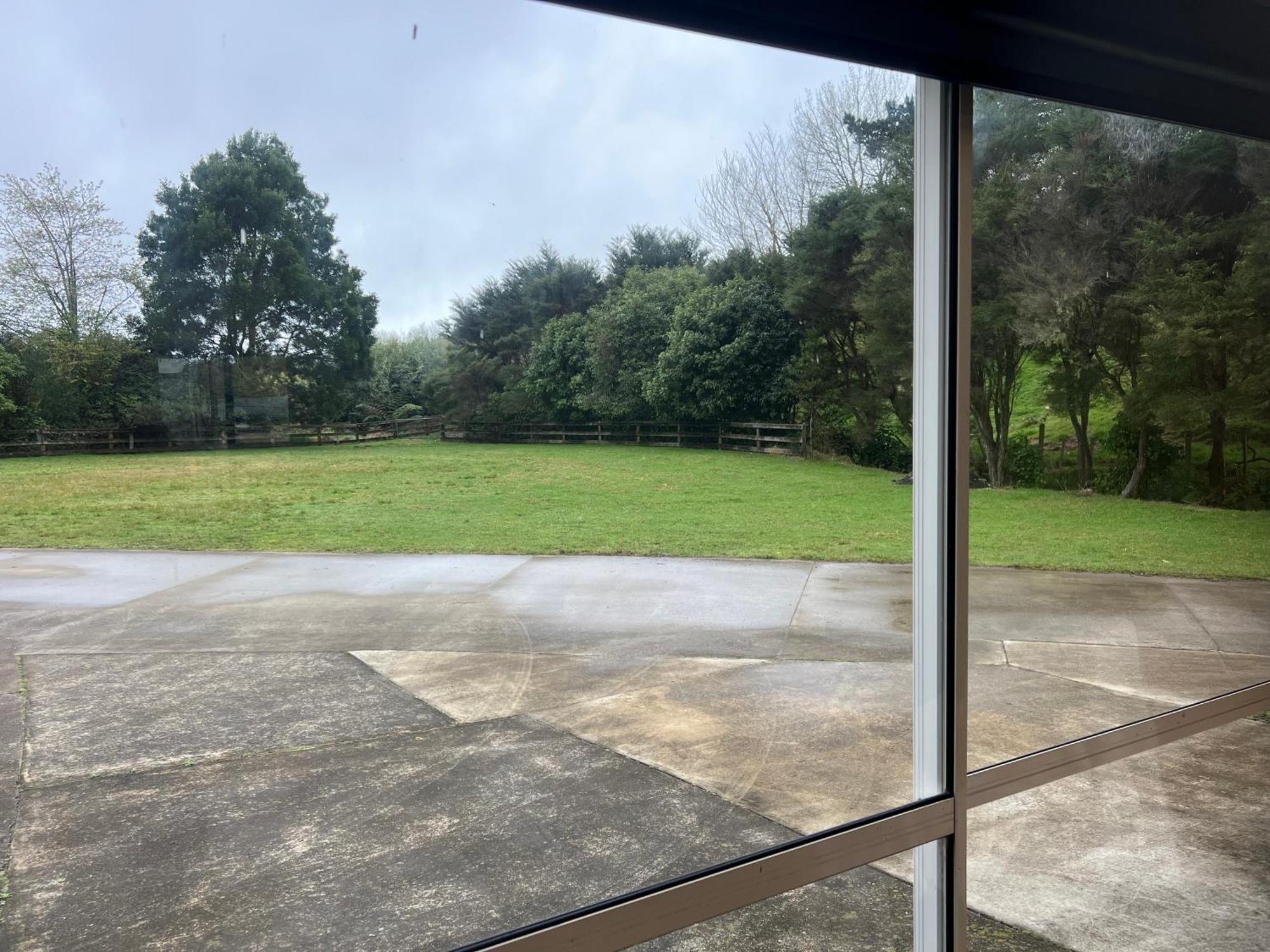 Self Contained Open Shed Space Wainui  Екстер'єр фото