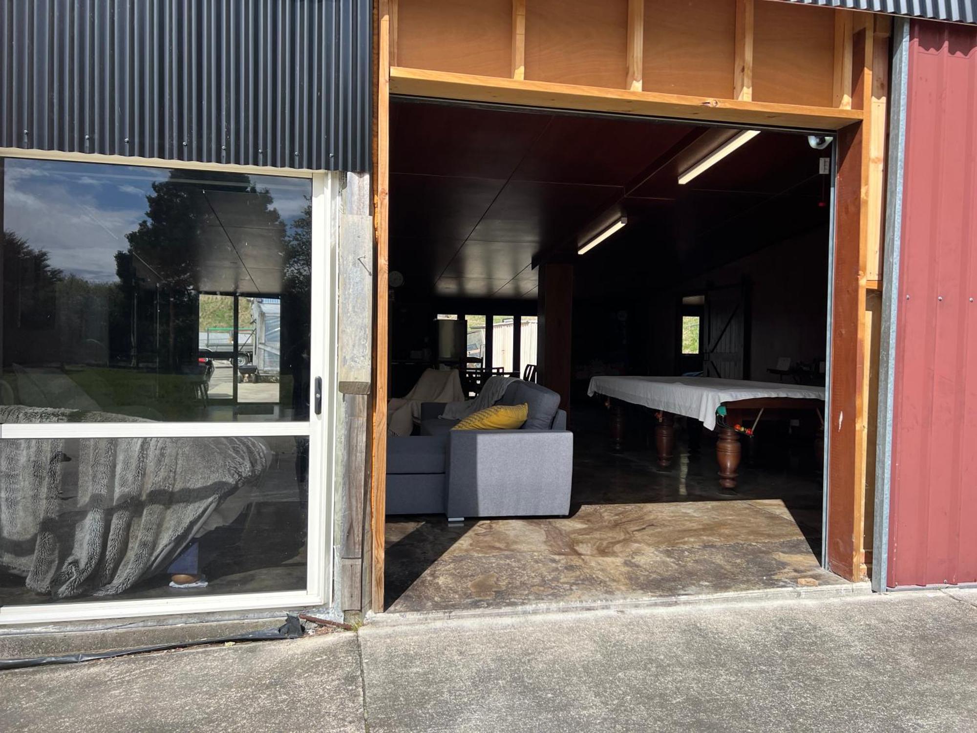 Self Contained Open Shed Space Wainui  Екстер'єр фото