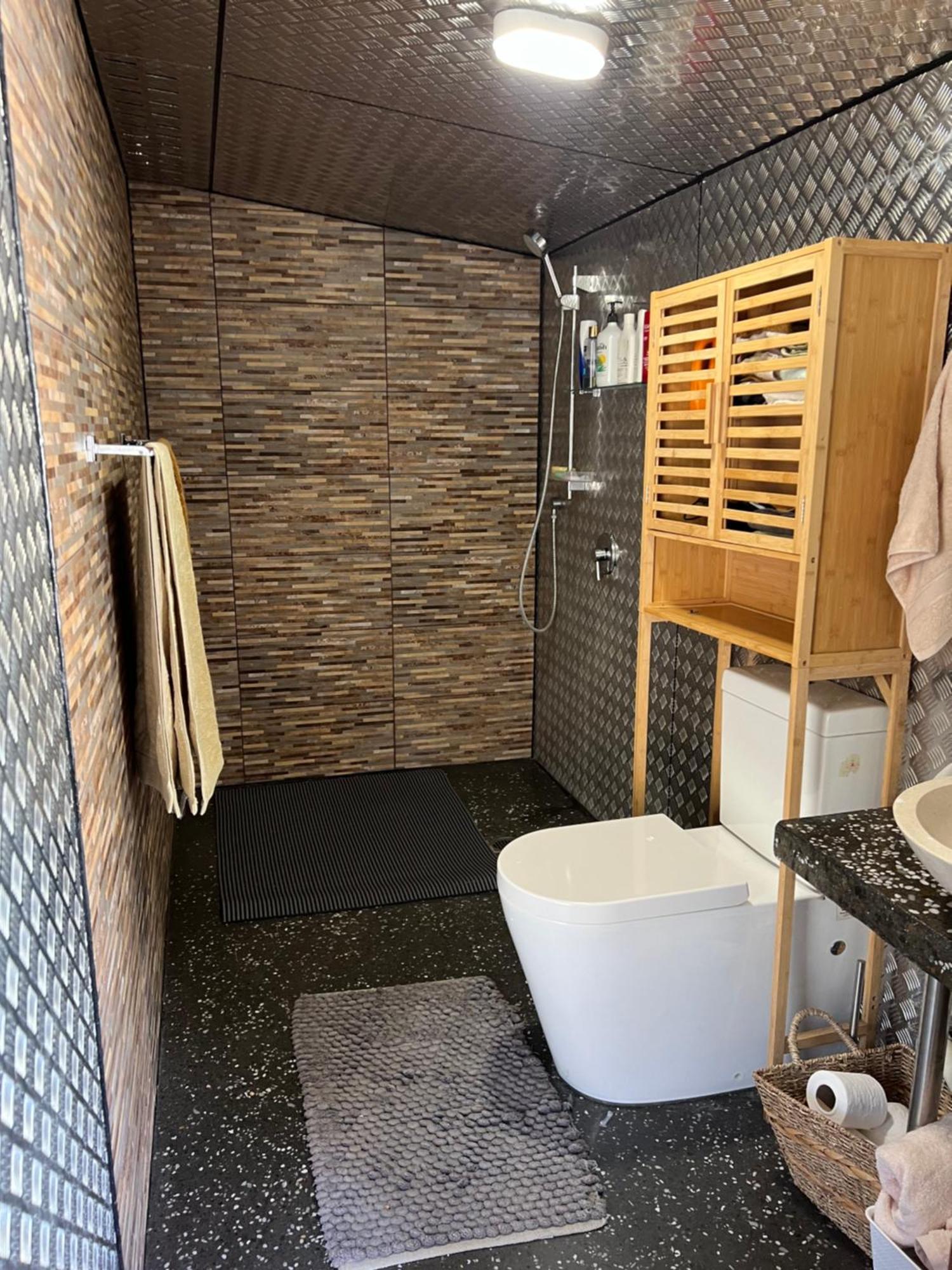 Self Contained Open Shed Space Wainui  Екстер'єр фото