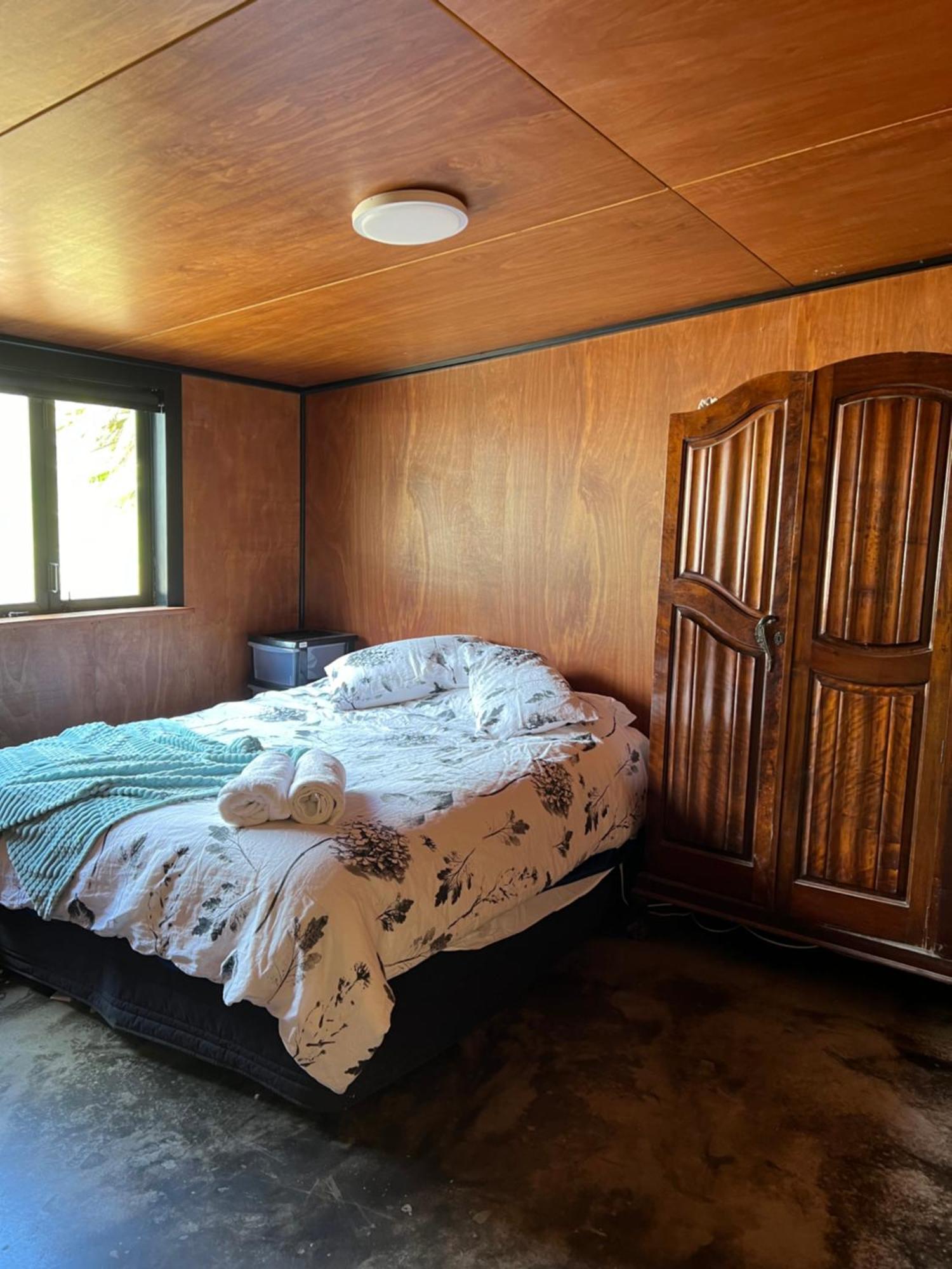 Self Contained Open Shed Space Wainui  Екстер'єр фото